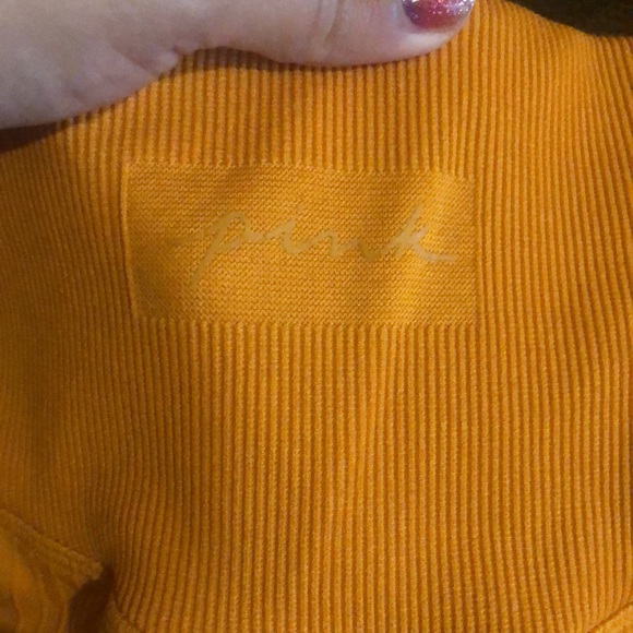 VS pink active leggings size large - Picture 3 of 5